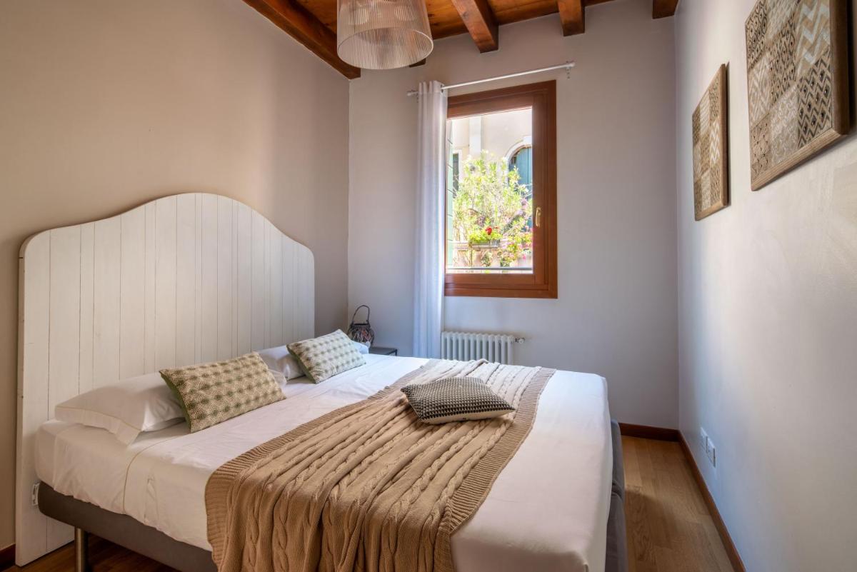 Suitetrails - Design Palace Apartment by Wonderful Italy