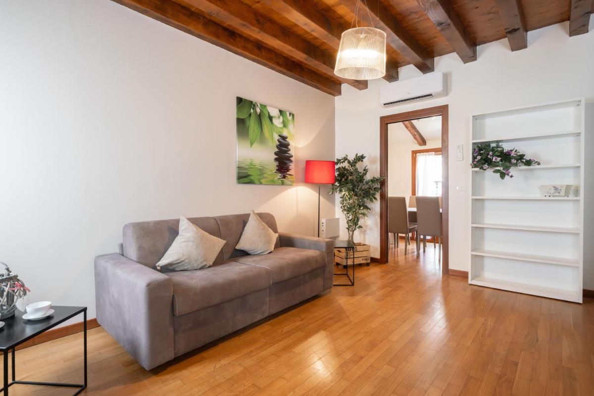 Suitetrails - Design Palace Apartment by Wonderful Italy