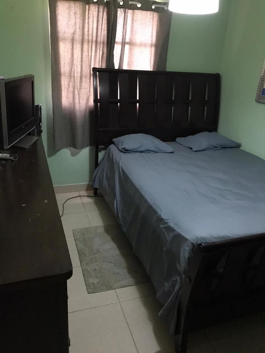 2 bedroom private apartment 30 minutes drive to the beach boca chica - Housity