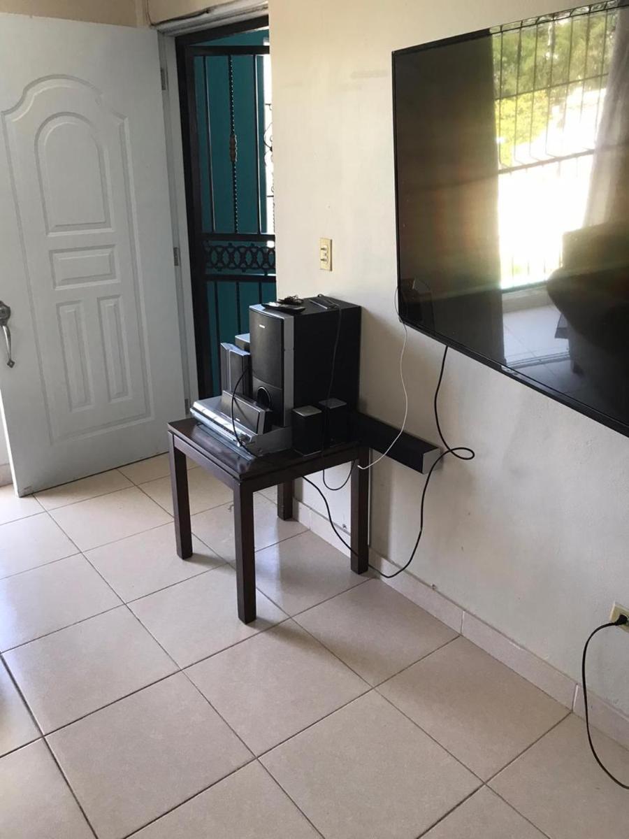 2 bedroom private apartment 30 minutes drive to the beach boca chica - Housity