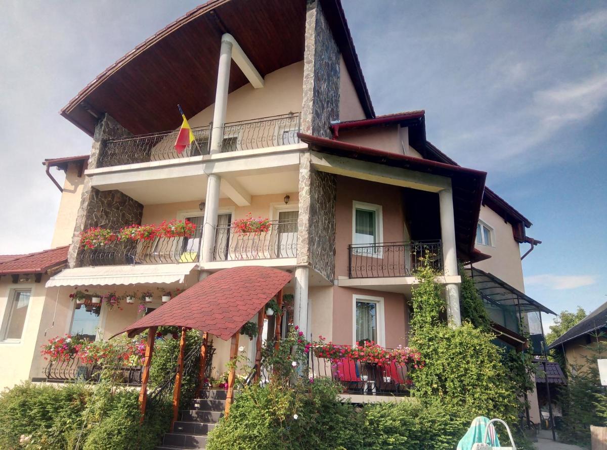 Casa cu flori - Housity