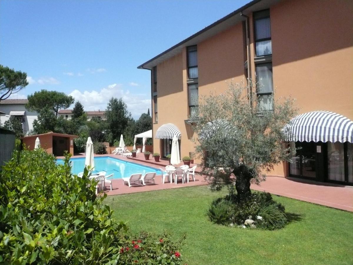 Hotel Hermitage - Housity