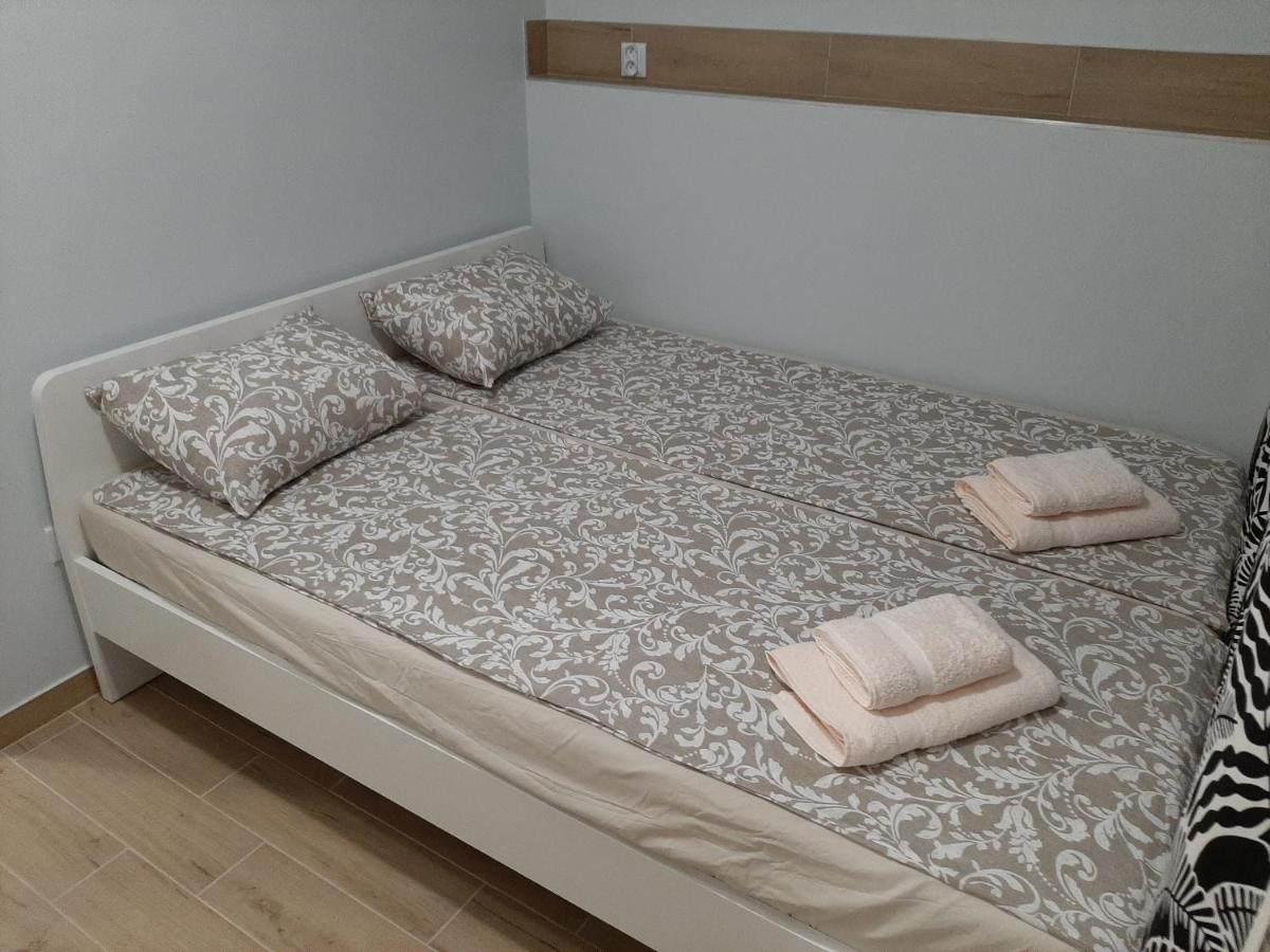 Suitetrails - Apartment Cherry Bratislava & Free Parking