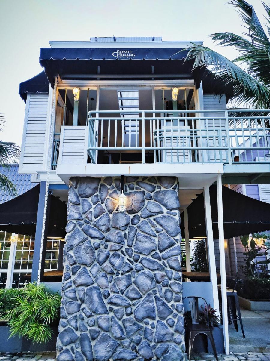 Royale Chenang Resort - Housity