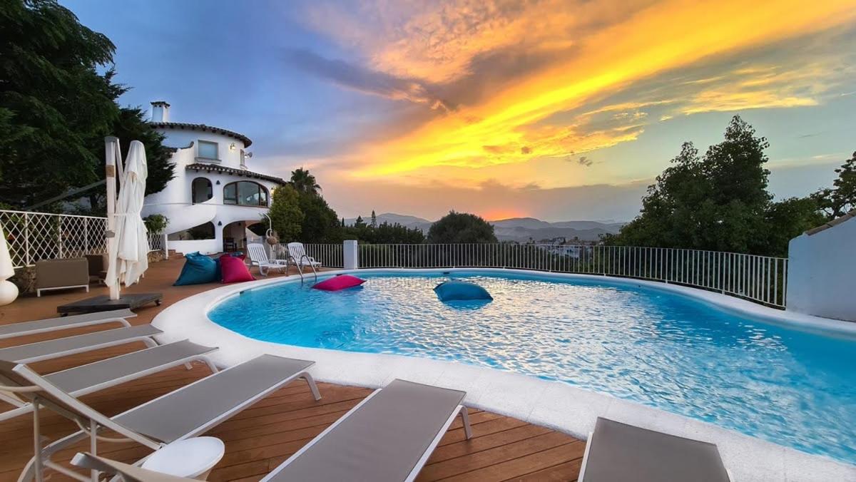 Villa especial grupos cerca Denia - Housity