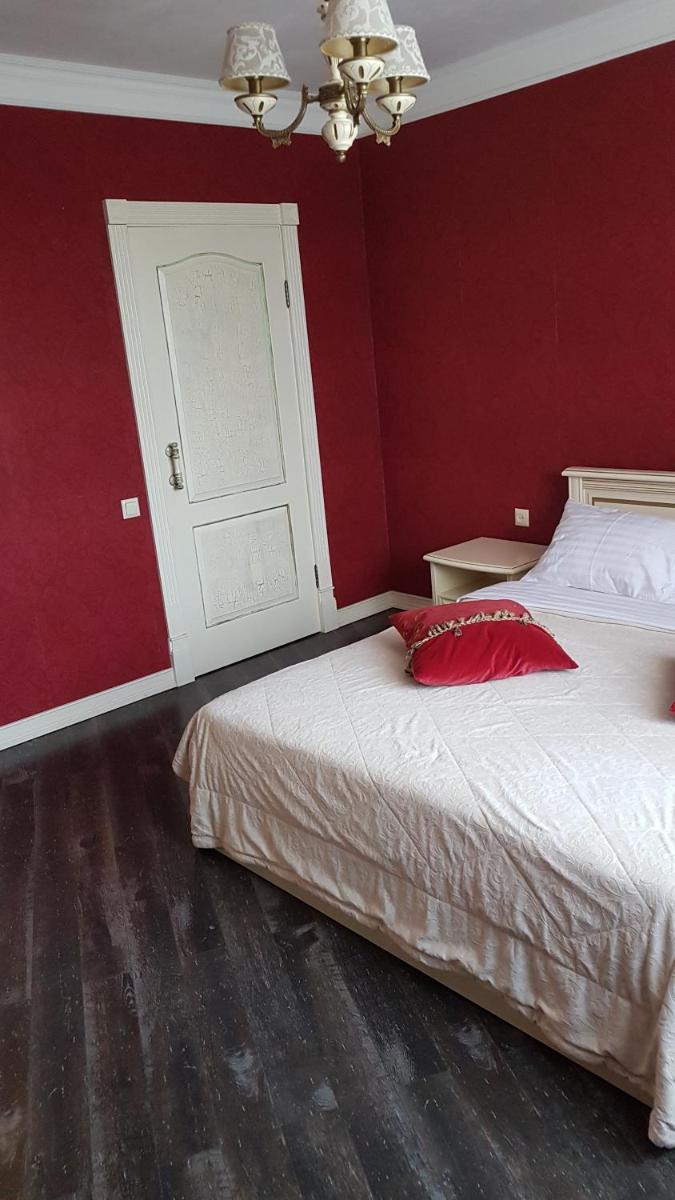 Suitetrails - Apartment on Skvortsova 4a
