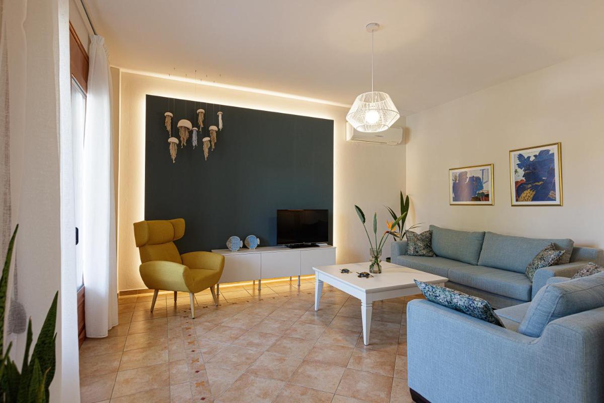 Suitetrails - Sea La Vie house, close to the beach, By ThinkVilla