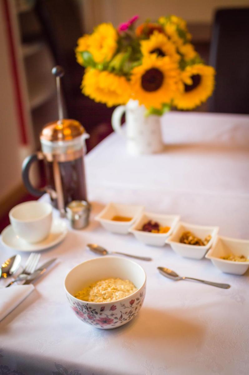 Aden House Bed And Breakfast - Housity