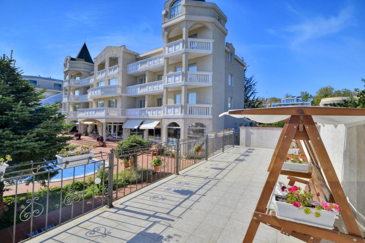 Suitetrails - Alekta Hotel