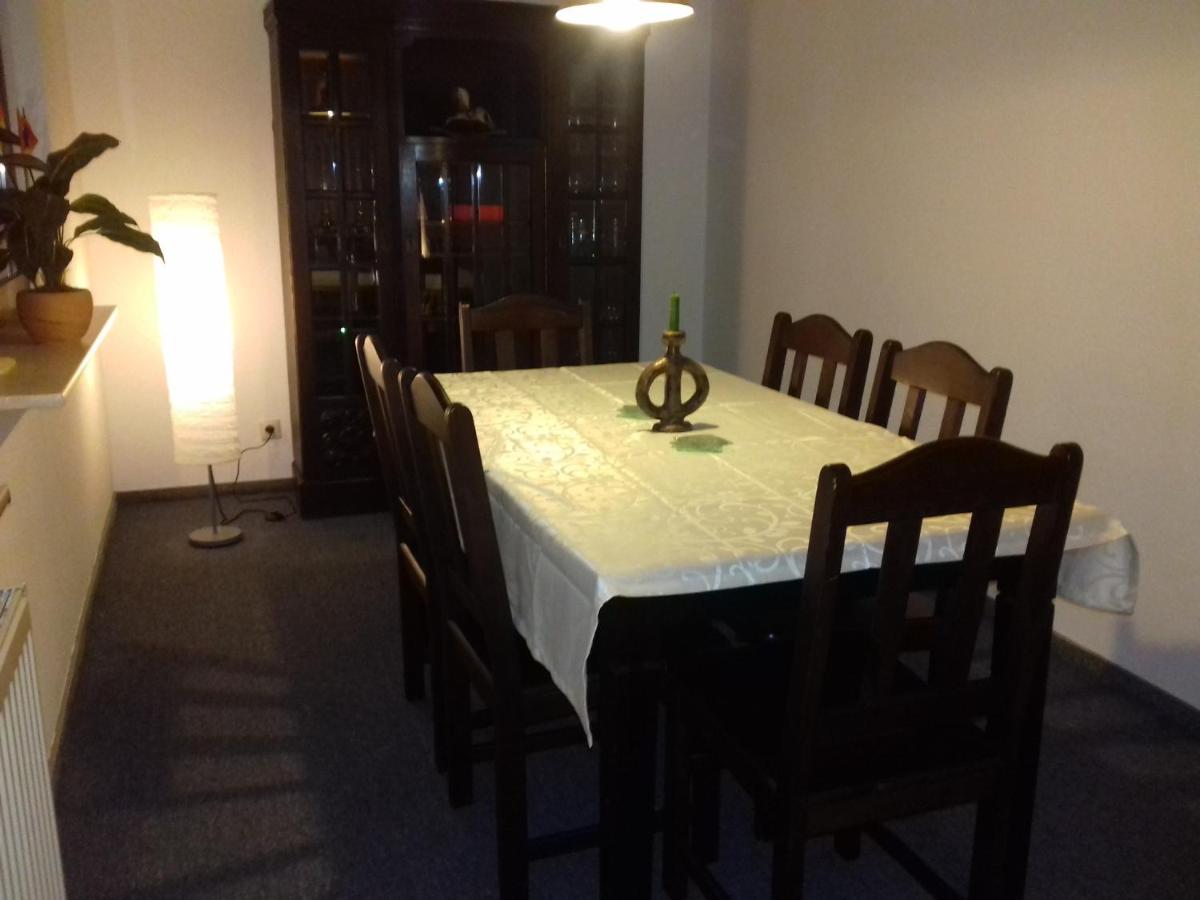 Ferienwohnung, Monteurwohnung bis 6 Personen - Housity
