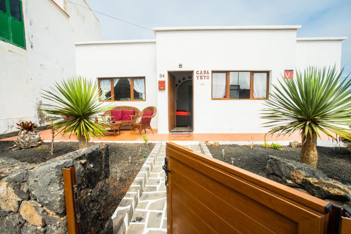 Rural Yeyo House in the volcano crater - Housity