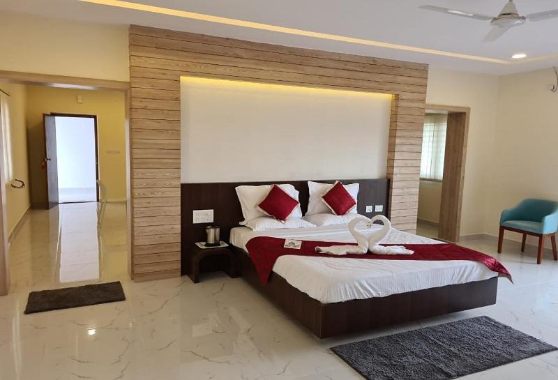 KSTDC Hotel Mayura Bharachukki, Shivanasamudra - Housity