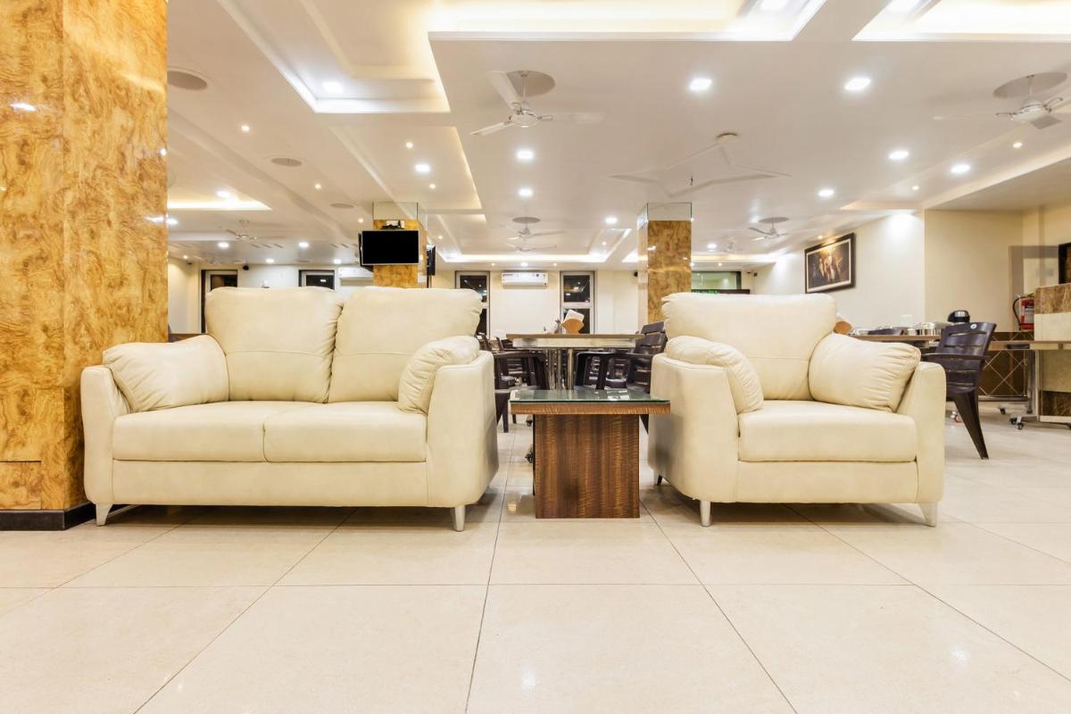 Suitetrails - Hotel Om Inn - Talegaon Dabhade