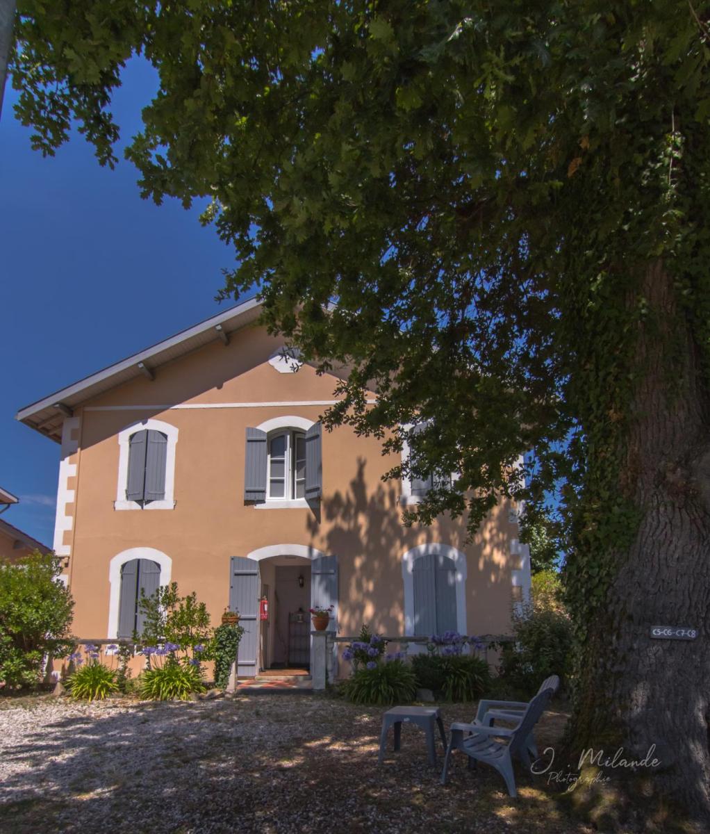 LOGIS - Hôtel L'Océana - Housity