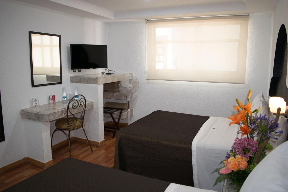 Hotel Santiago - Housity