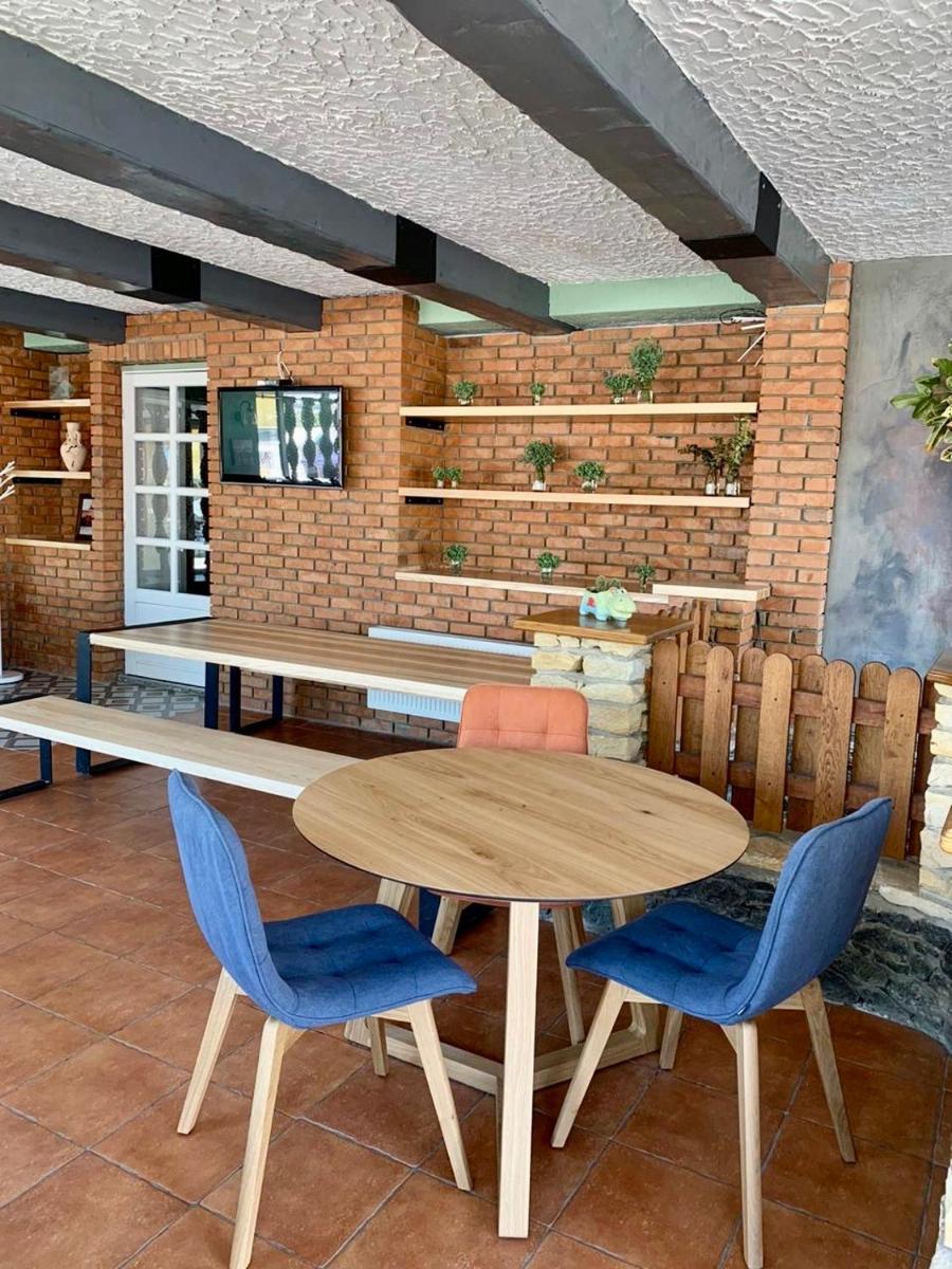 Sinay Hotel & Restaurant - Housity