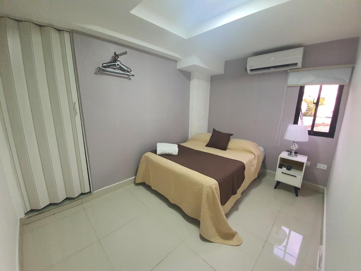 Malecon Premium Rooms & Hotel - Housity