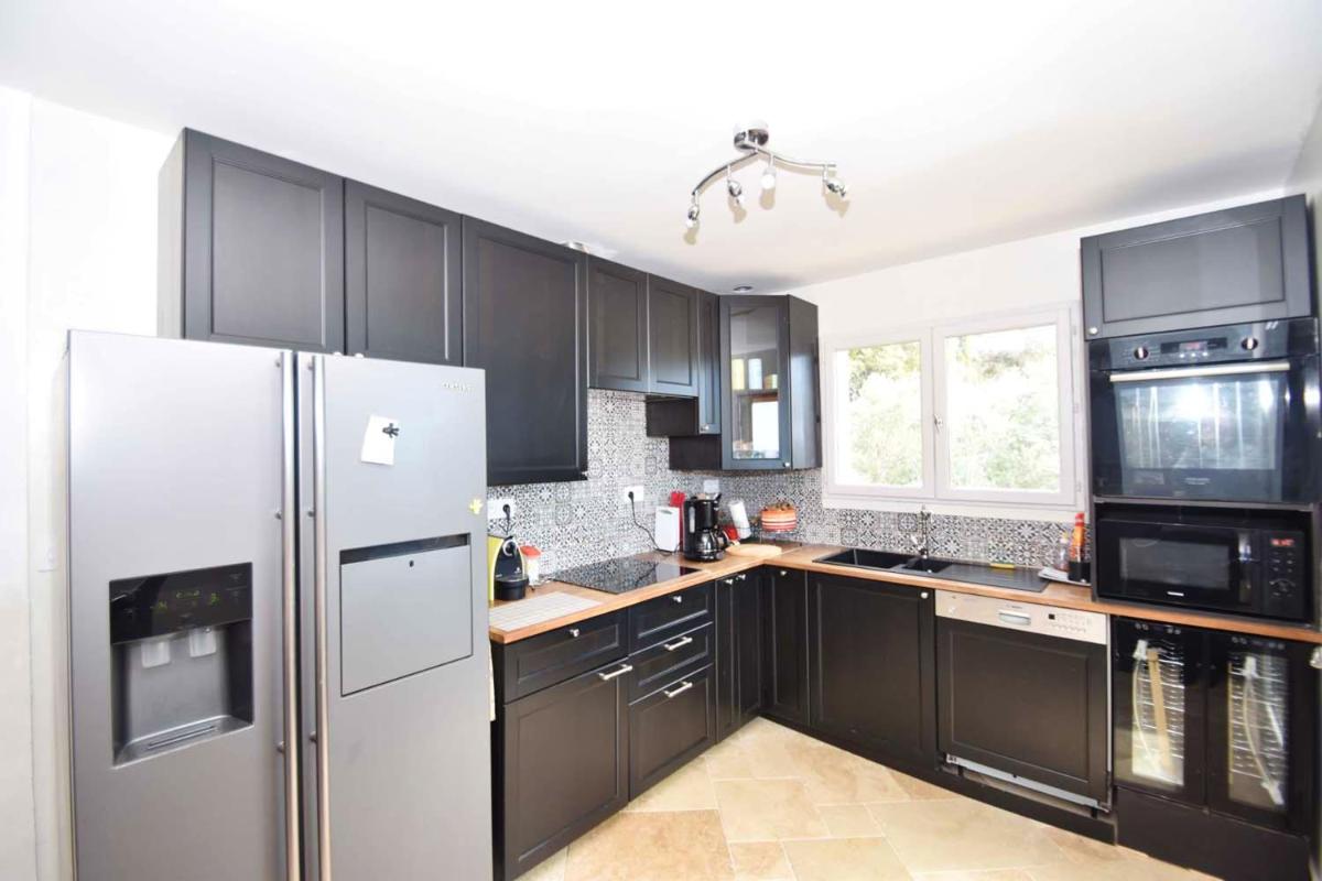 Villa de 3 chambres avec piscine privee jardin clos et wifi a Claviers - Housity
