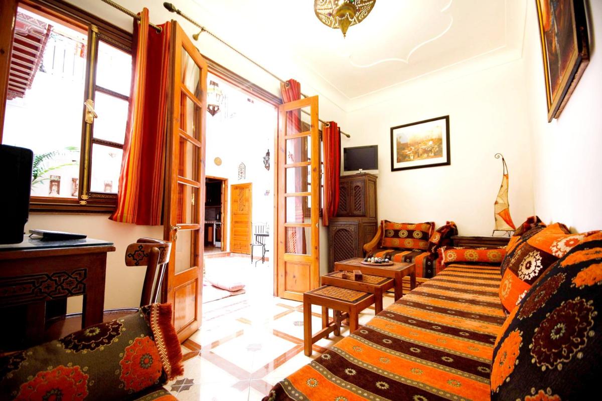 Suitetrails - 3 bedrooms house with city view terrace and wifi at Medina Marrakesh