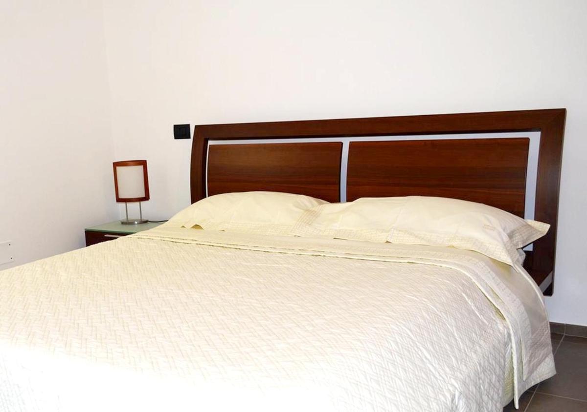 Suitetrails - 3 bedrooms appartement with city view shared pool and enclosed garden at Avellino