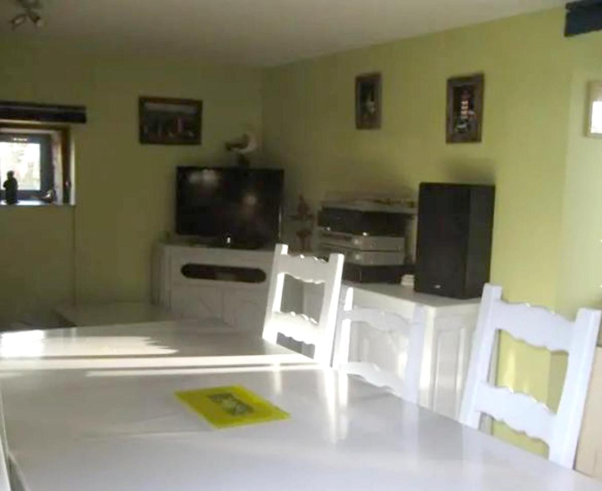 Suitetrails - Appartement d'une chambre avec jardin clos et wifi a Hirel