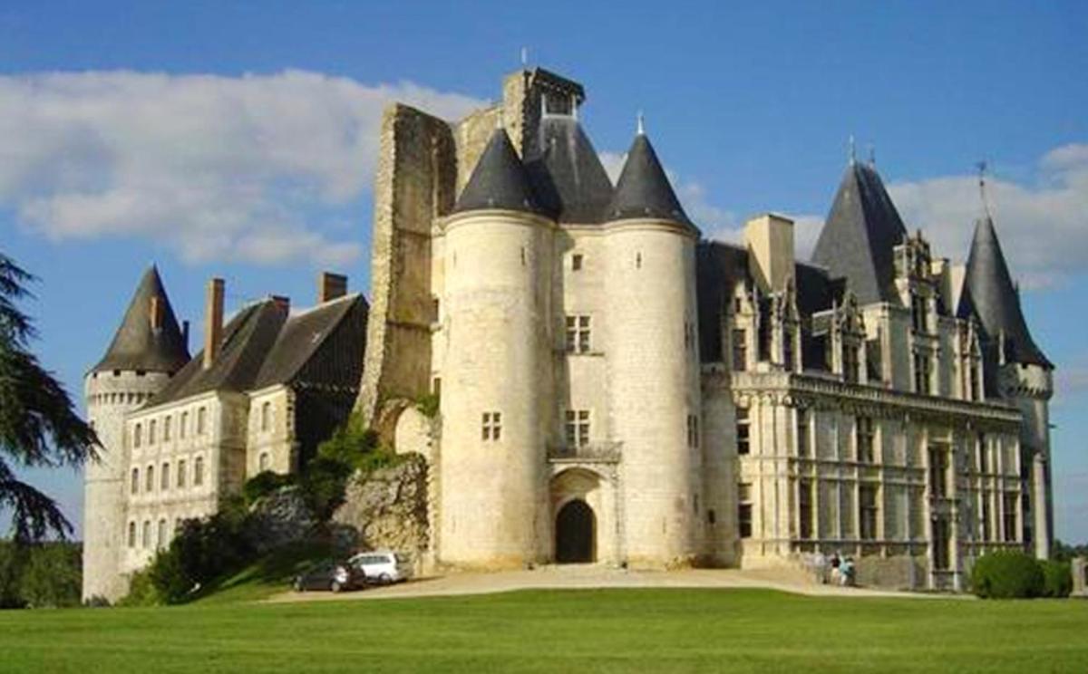 Suitetrails - Maison de 3 chambres avec jardin amenage a Montbron