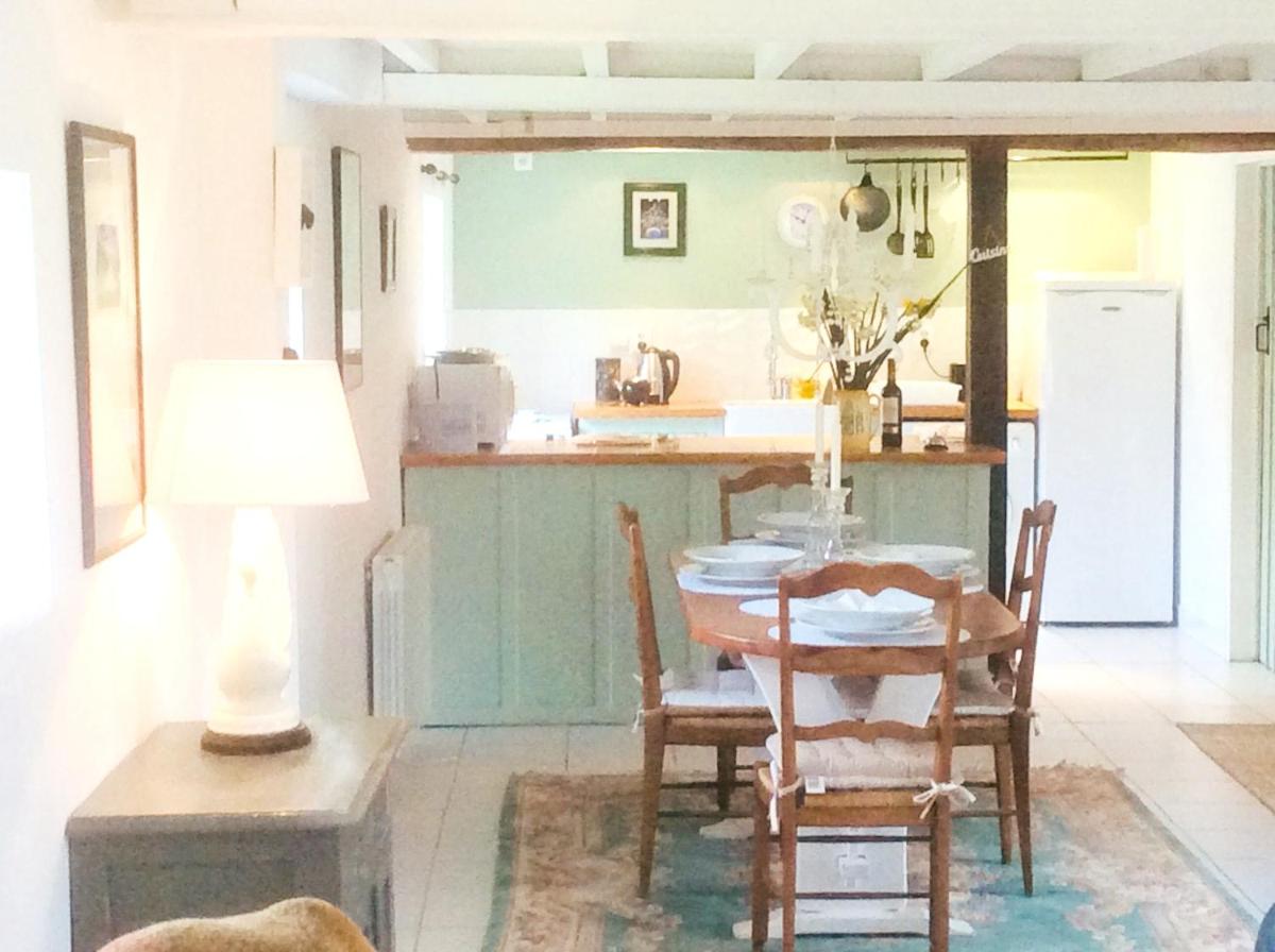 Suitetrails - Maison de 2 chambres avec jardin clos et wifi a Sainte Colombe
