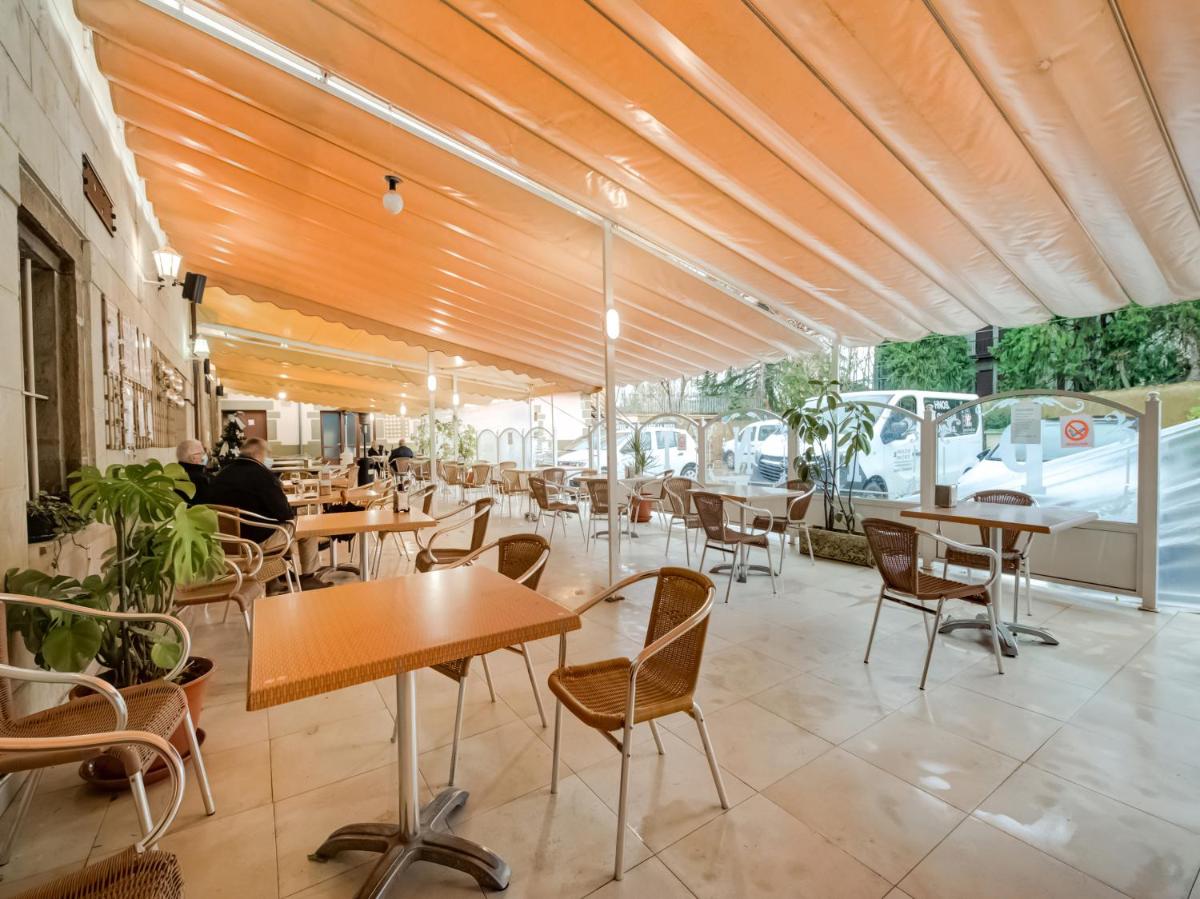 Hostal Restaurante La pinta - Housity