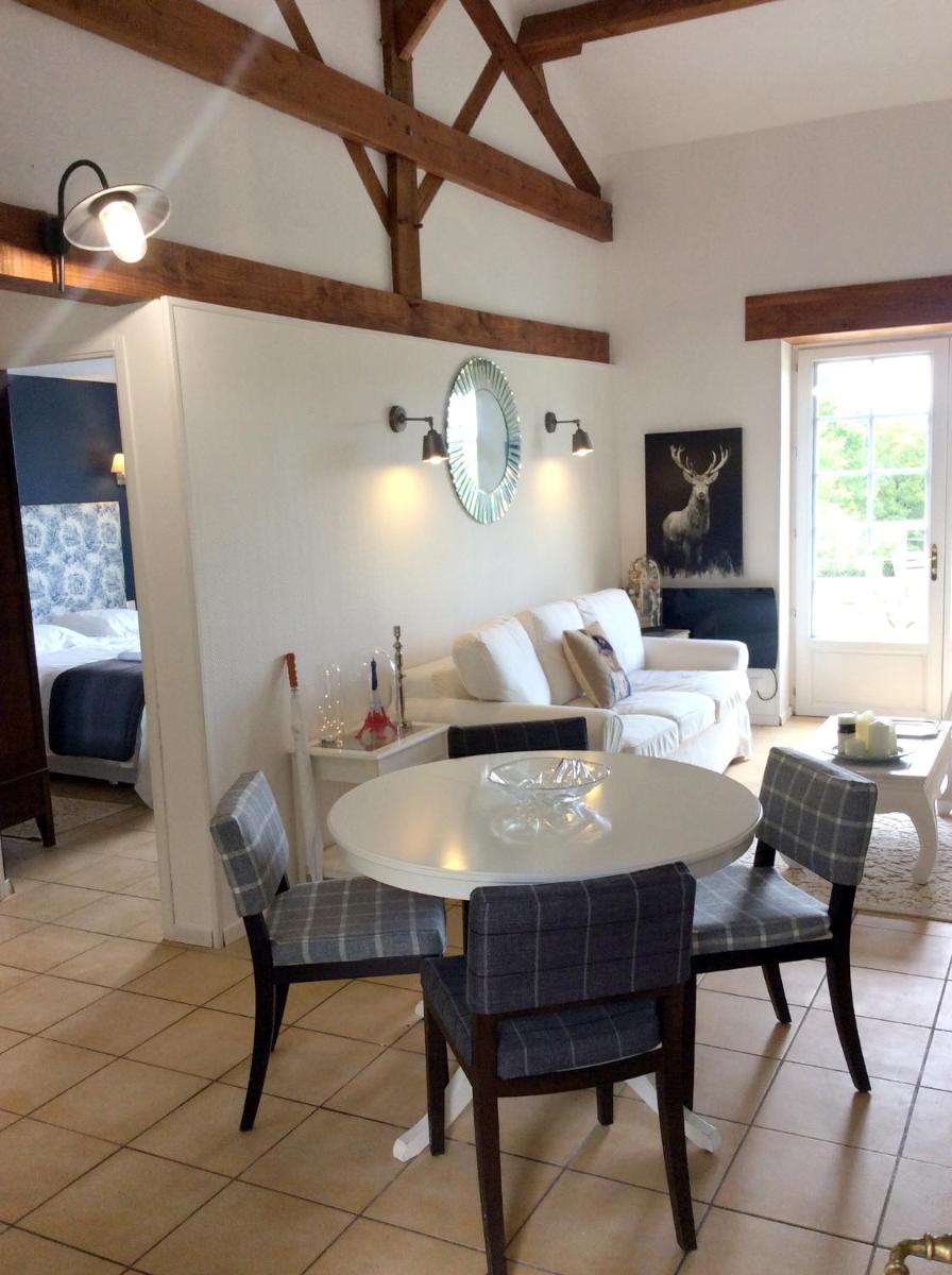 Maison d'une chambre avec piscine partagee sauna et jardin amenage a Abjat sur Bandiat - Housity