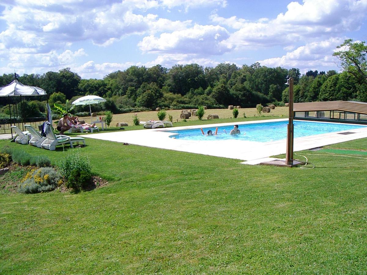 Maison d'une chambre avec piscine partagee sauna et jardin amenage a Abjat sur Bandiat - Housity