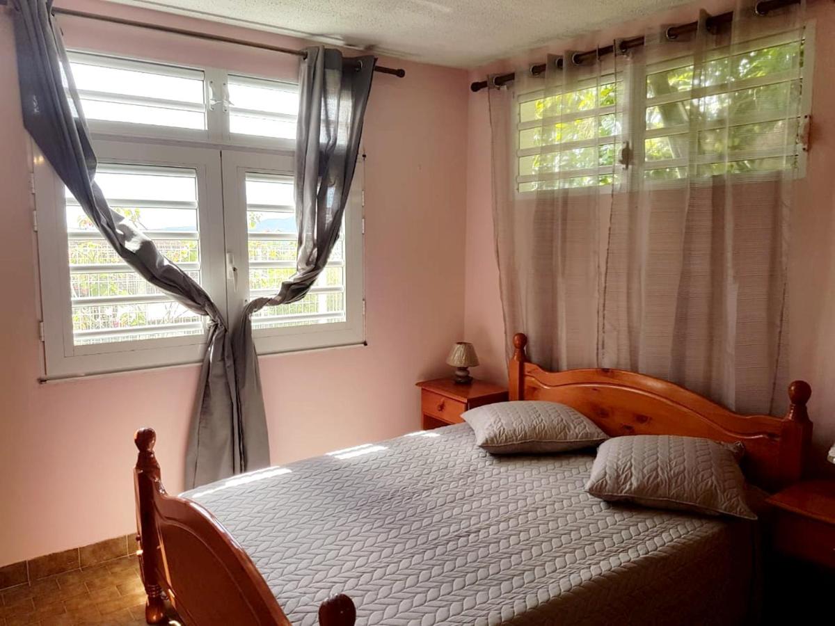 Appartement de 2 chambres avec vue sur la ville jardin clos et wifi a Ducos - Housity
