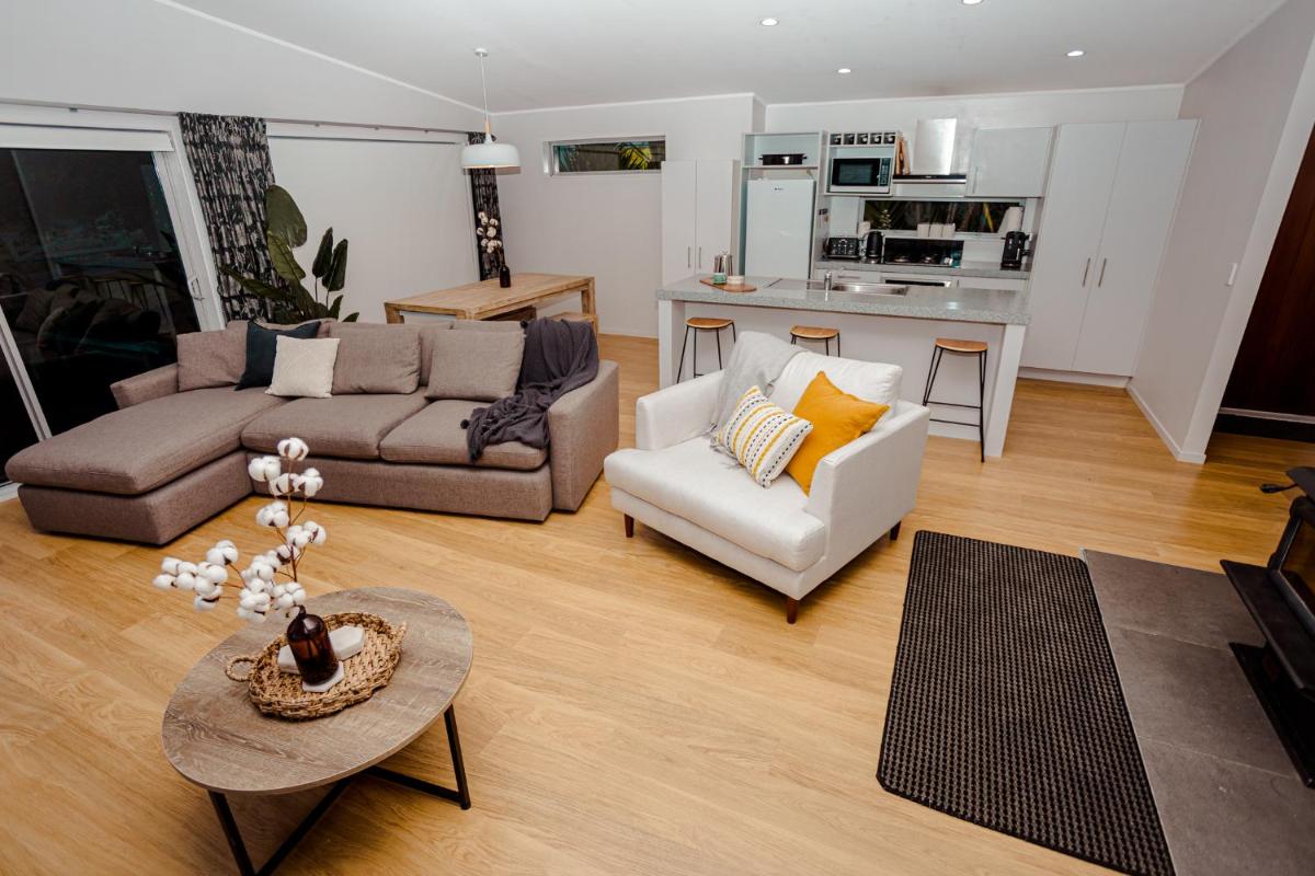 Suitetrails - Mountain Glass - Ohakune Holiday Home