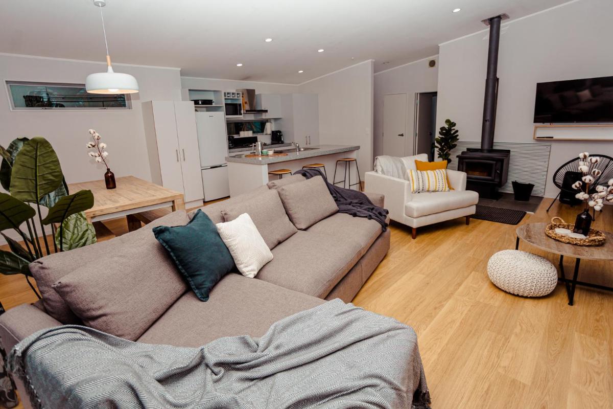 Suitetrails - Mountain Glass - Ohakune Holiday Home