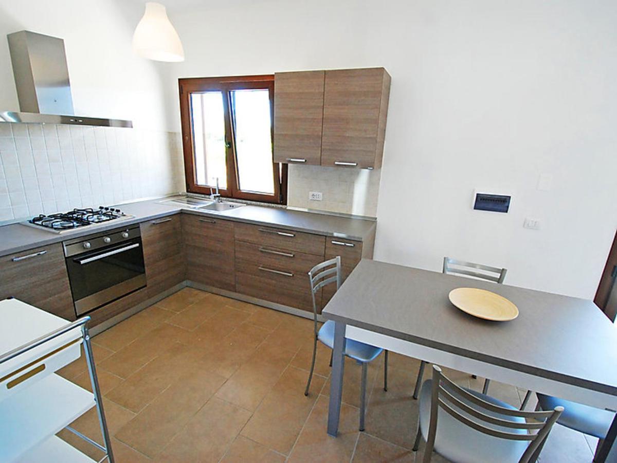 2 bedrooms house with enclosed garden and wifi at Sant'Anna Arresi 3 km away from the beach - Housity