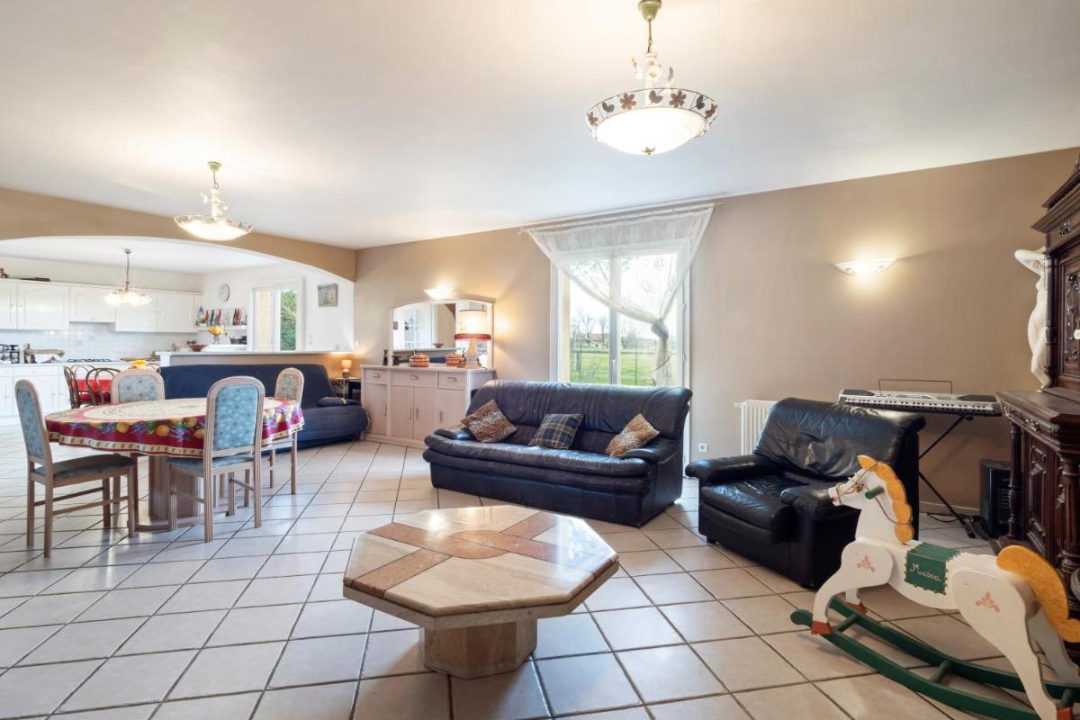 Suitetrails - Maison de 4 chambres avec jardin clos et wifi a Saint Cyr sur le Rhone