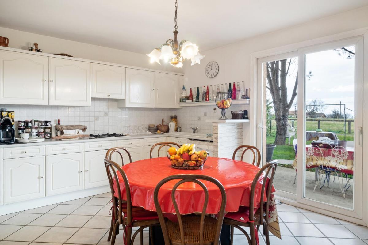 Suitetrails - Maison de 4 chambres avec jardin clos et wifi a Saint Cyr sur le Rhone