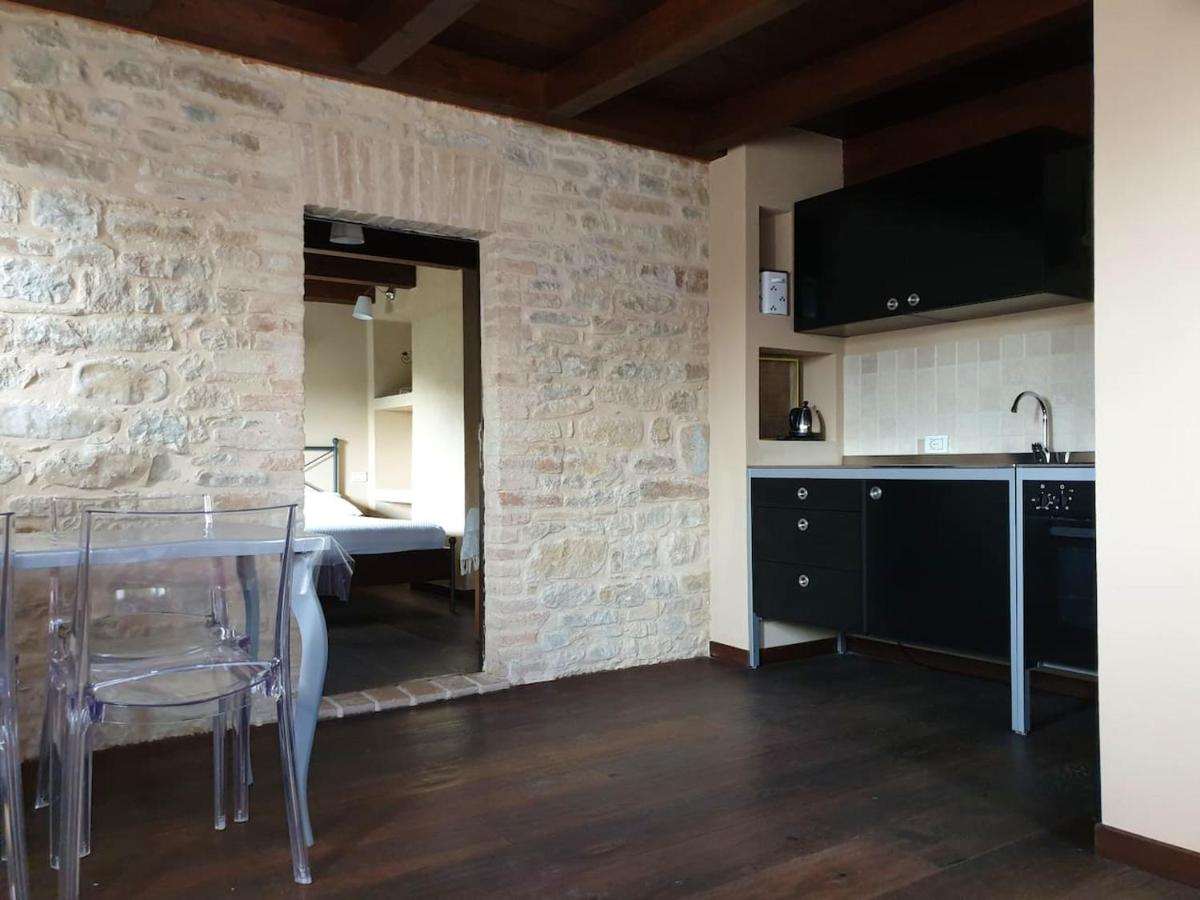 One bedroom appartement with shared pool and wifi at Montalto delle Marche - Housity