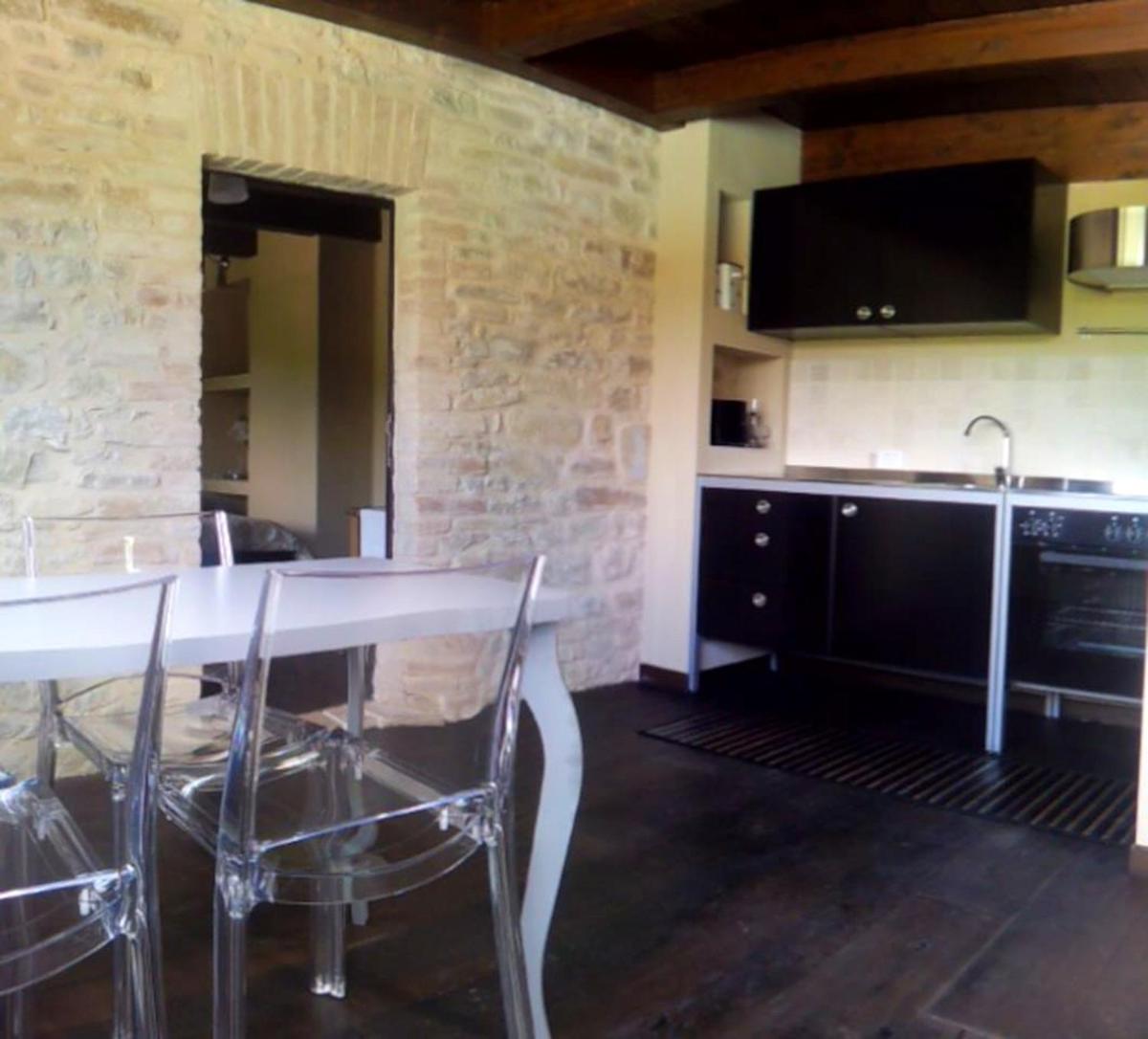 One bedroom appartement with shared pool and wifi at Montalto delle Marche - Housity