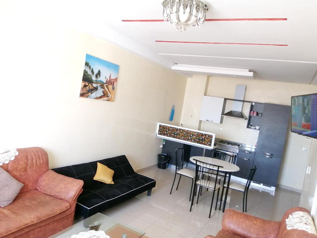 Suitetrails - Cosy Apartment Agadir with Shared Pool 45m²