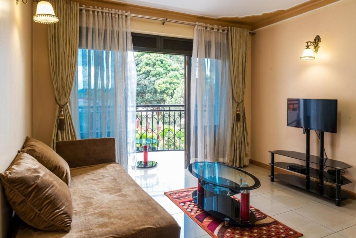 Suitetrails - Apartment in secure Resort - 46 People