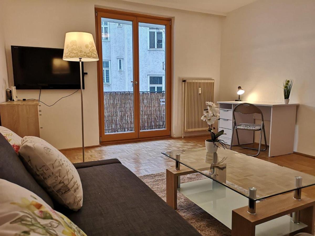 HIDDEN GEM by JR City Apartments - Housity