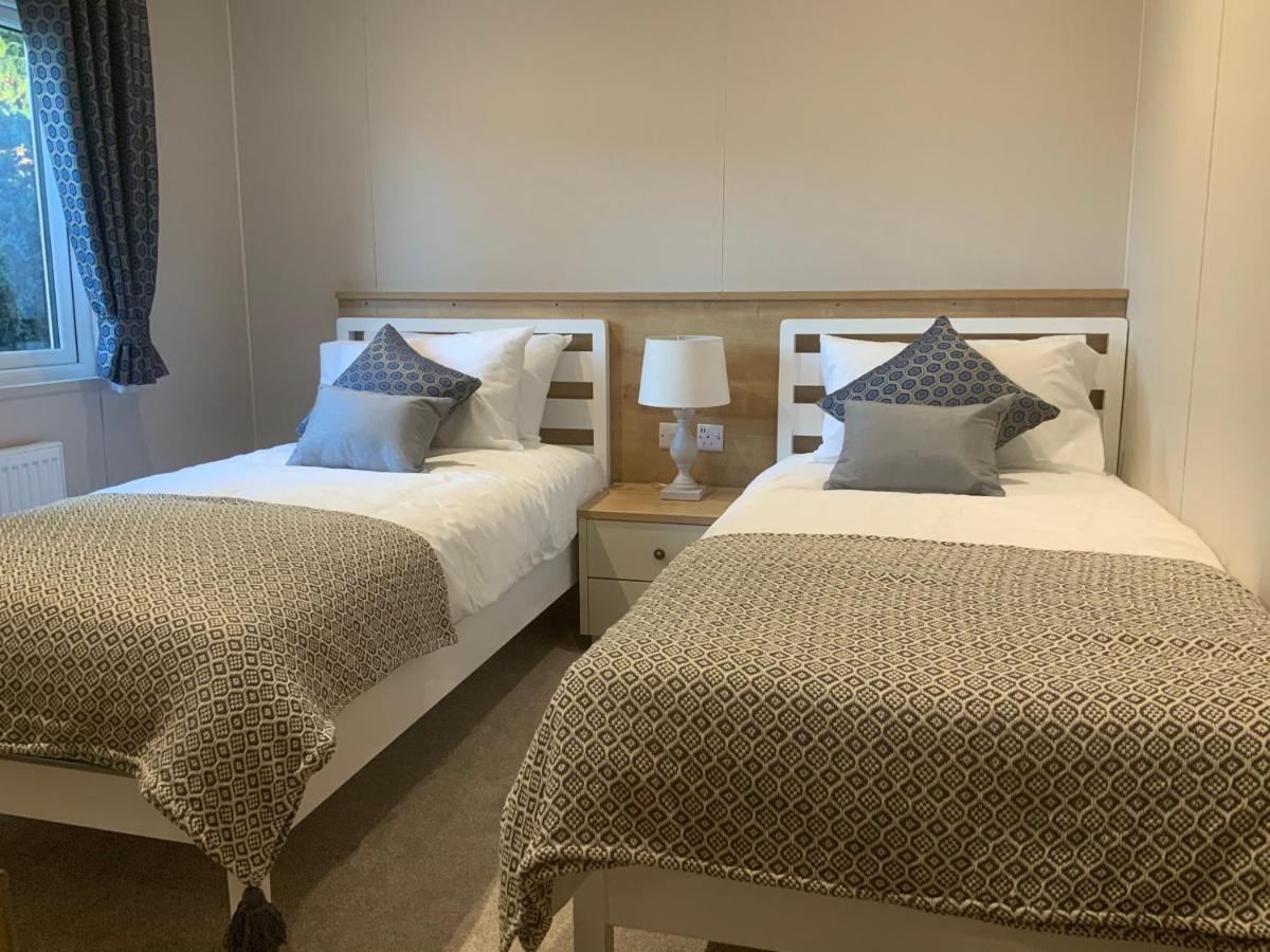 Clouded Yellow - beautiful modern lodge Kippford - Housity