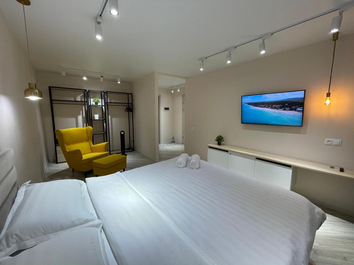Suitetrails - Apartment on Kataeva street