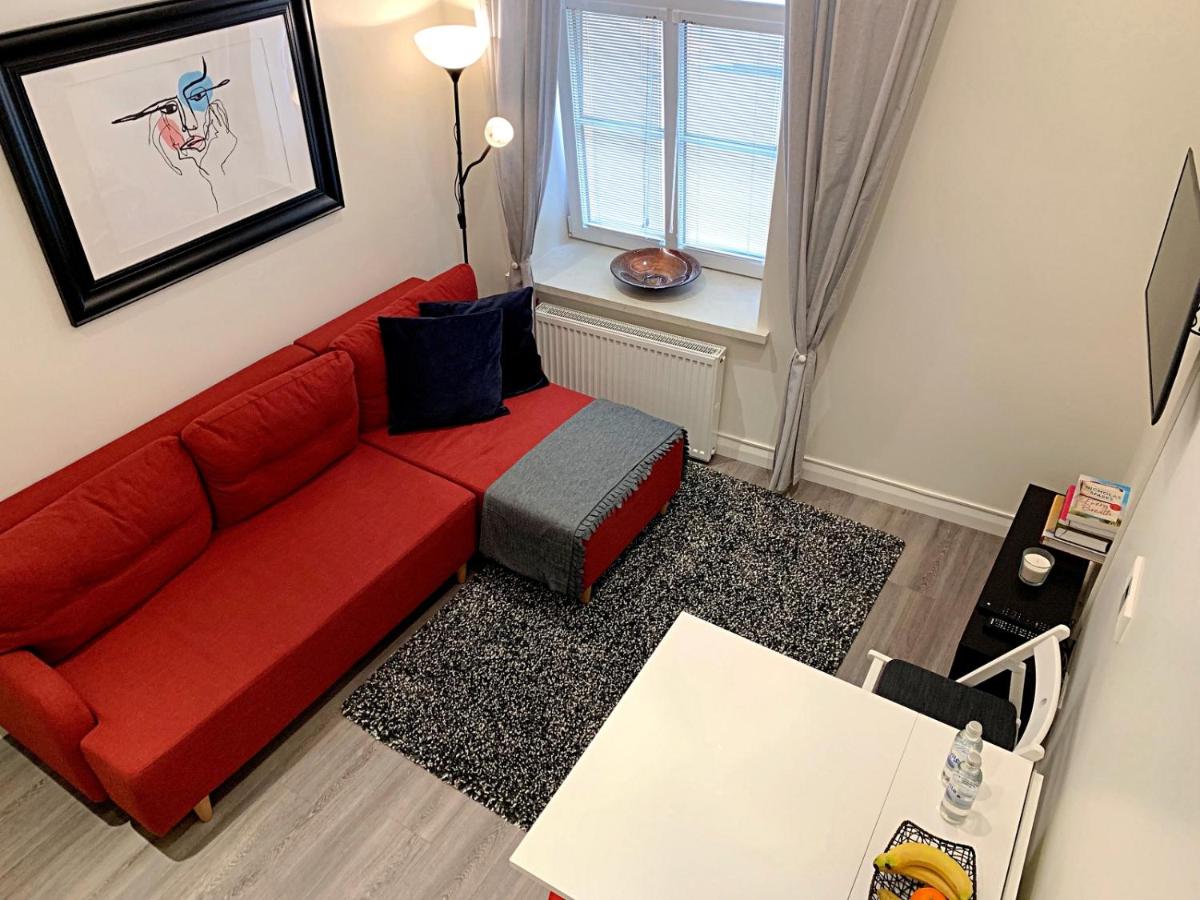 Suitetrails - Central 1BD Apartment by Hostlovers