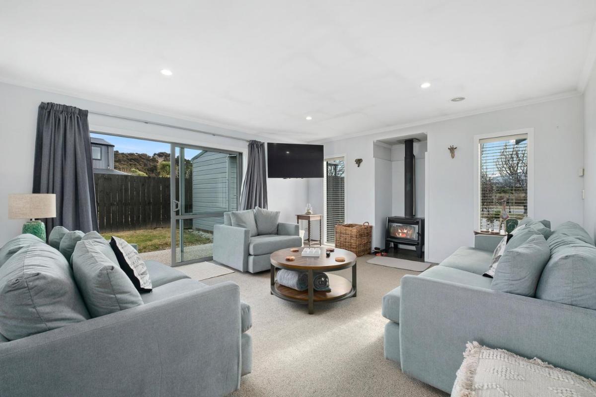 Suitetrails - Haven on Hunt - Albert Town Holiday Home