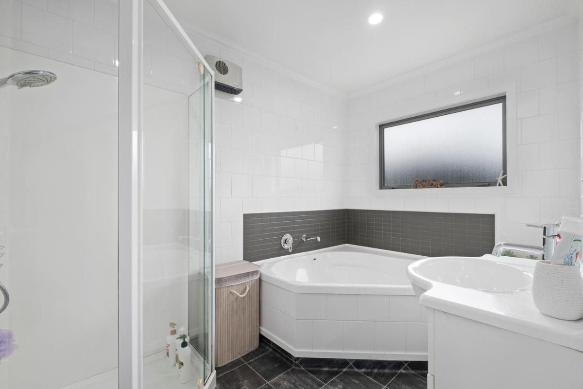 Suitetrails - Haven on Hunt - Albert Town Holiday Home