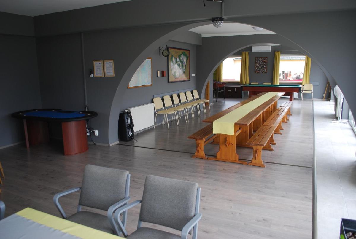 Suitetrails - Casa Napsugár Panzió