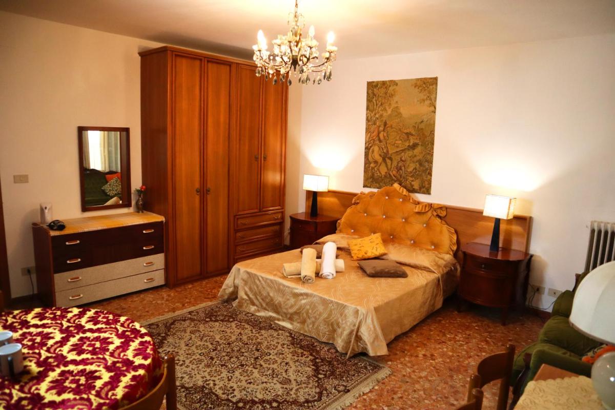 Suitetrails - VENICE RAINBOW APARTMENT (RIALTO)