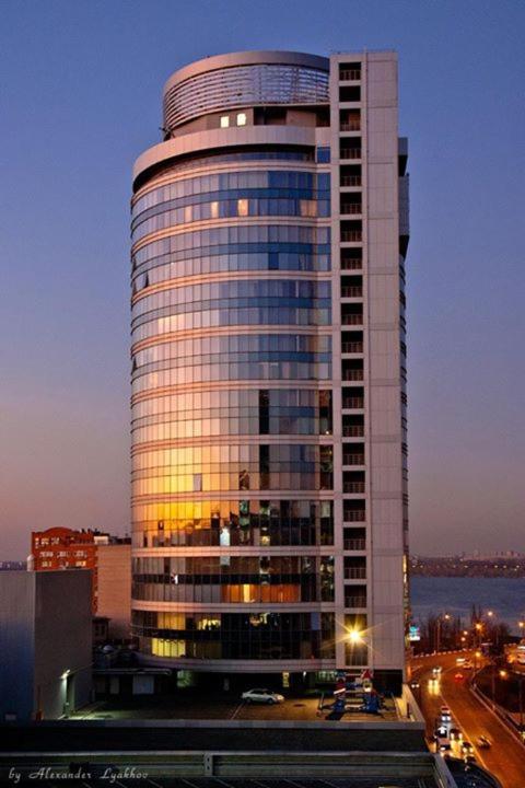 Seven Eleven Most City Hotel&SKYTECH - Hizvo