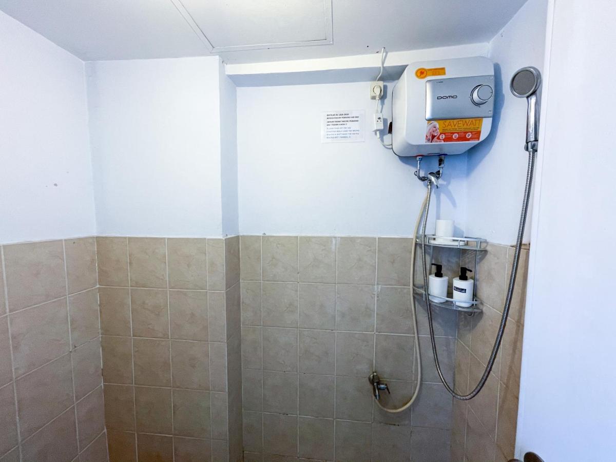 Suitetrails - Green Bay Pluit Apartment - Seaview Studio Fast Wifi